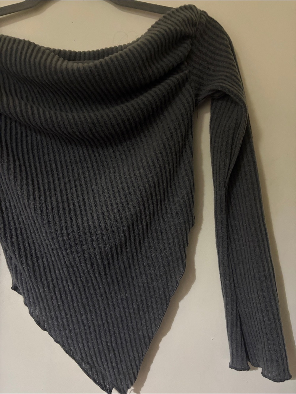 Off-Shoulder Ribbed Top - Picture 2 of 3
